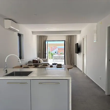 Casa Old Town Апартаменти Бол